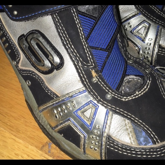 Skechers Boys Size 2 Play Shoes GUC slip on boy - Picture 2 of 5